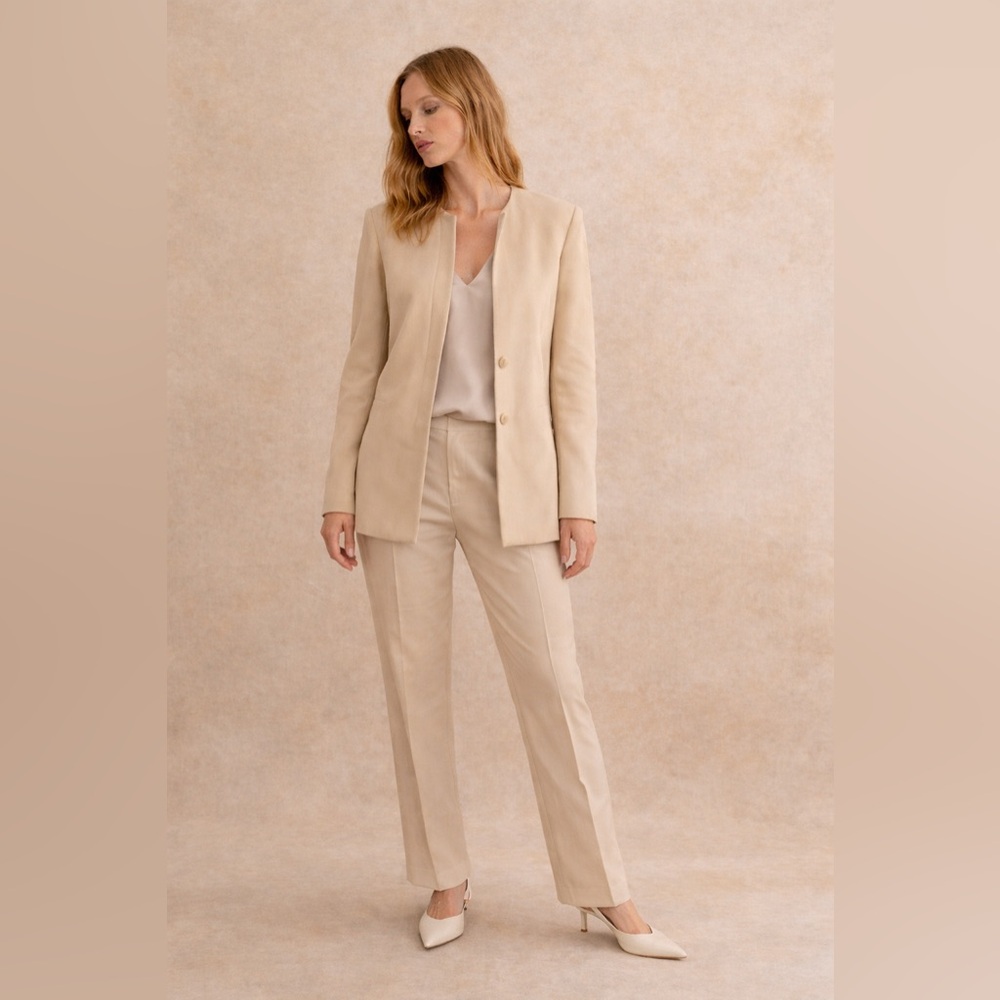 $900 Dead Stock Silk Cream Longline Blazer — Size 6